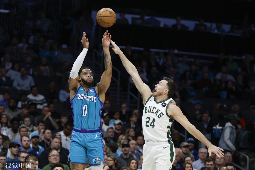 卡利亚里v 卡利亚里v