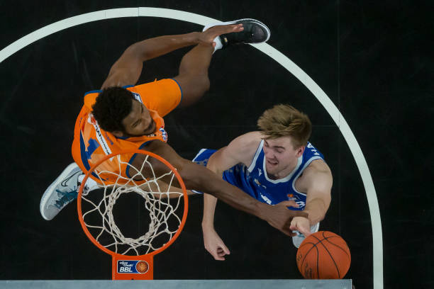 为反击创造 为反击创造