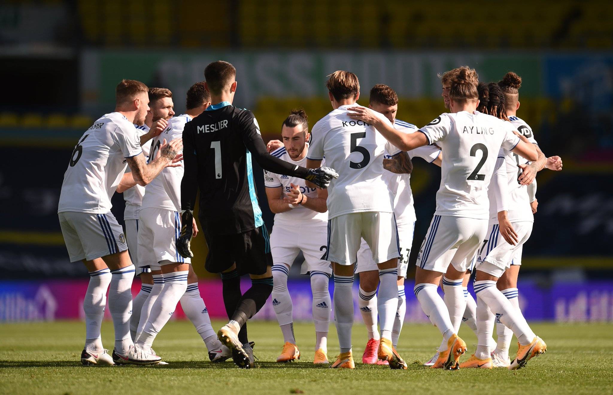 追逐足球的 追逐足球的